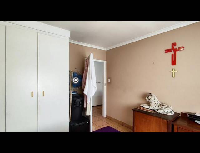 1 BEDROOM APARTMENT FOR SALE IN RAVENSWOOD